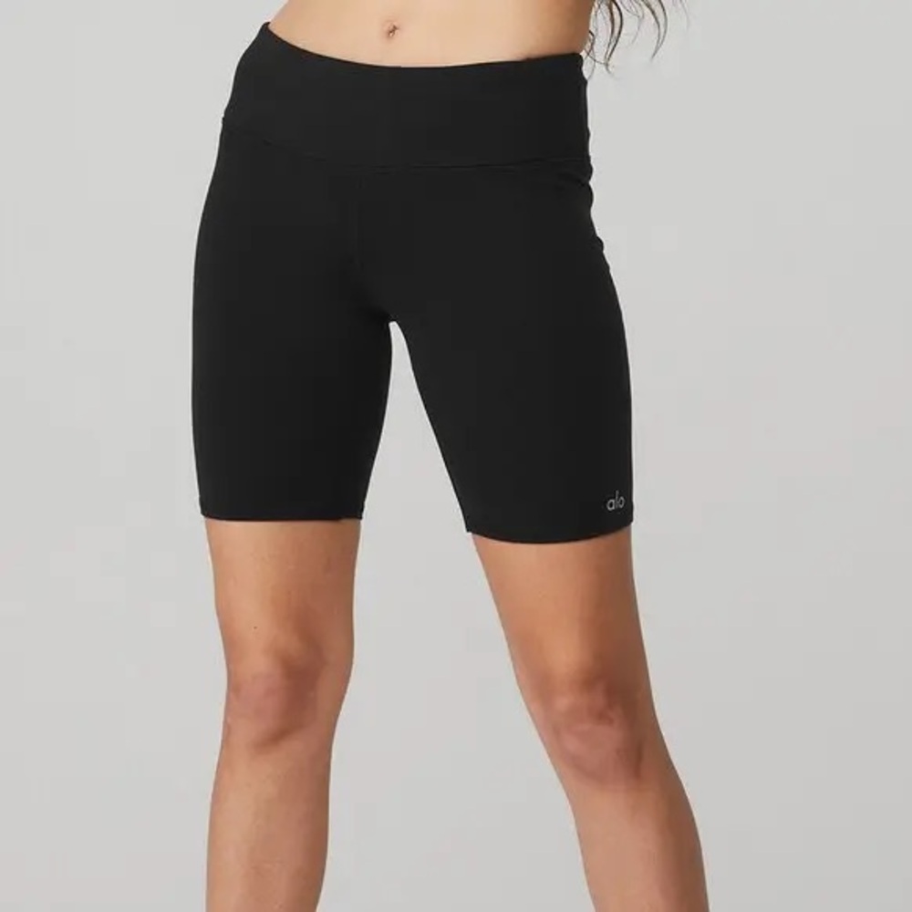 ALO 7” Airbrush Biker Short